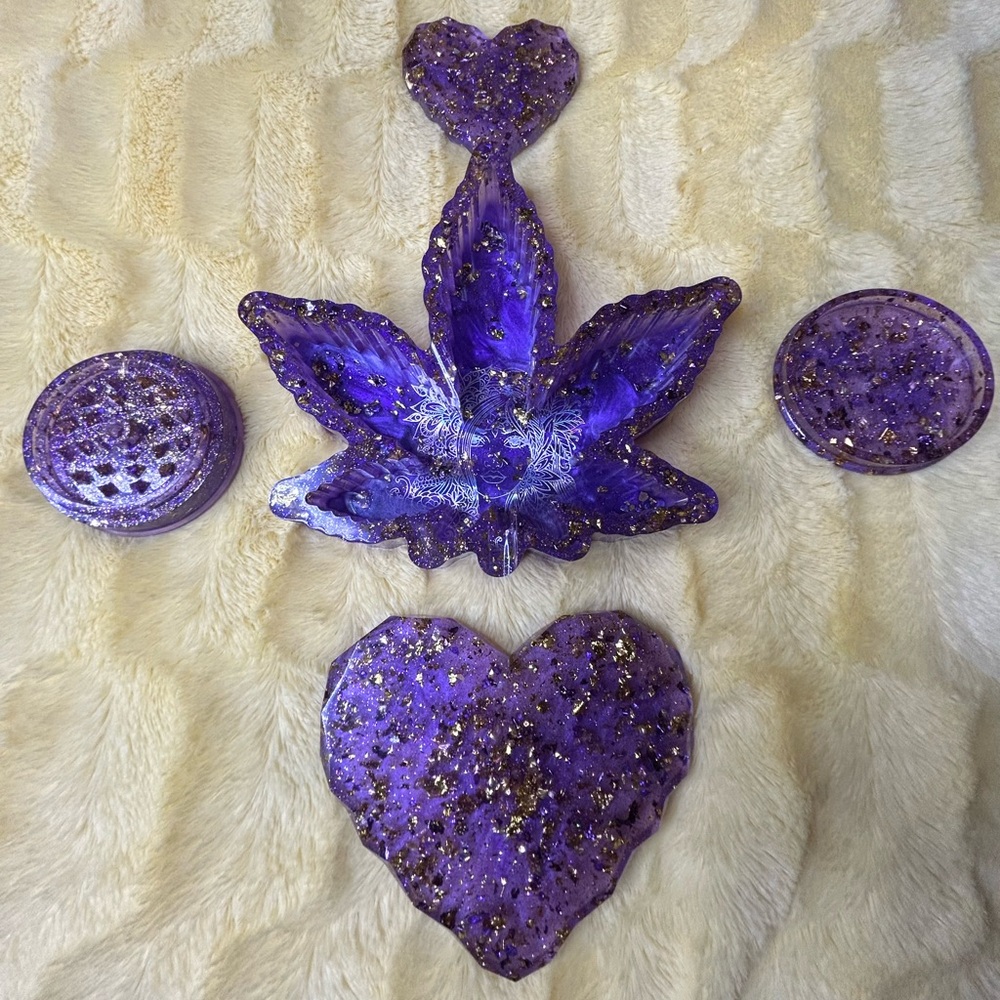 Jasmin Aladdin Bundle (Ashtray/Grinder/Heart Coaster/Little Heart)